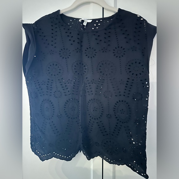 Jake’s eyelet black top - Picture 3 of 4